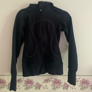 Black LULULEMON zip up
